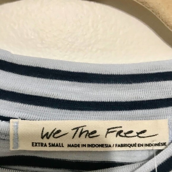 Free People blue top  Night Sky Stripe Knit Mock neck short sleeve tee size XS - Picture 4 of 8